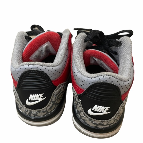 Jordan 3 Retros - Picture 4 of 6